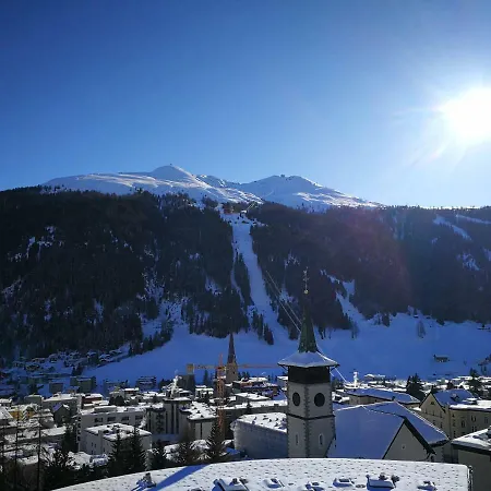 格丽菲拉公寓 公寓 *