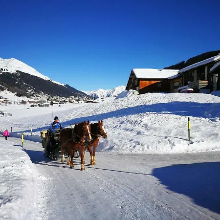 格丽菲拉公寓 公寓 *